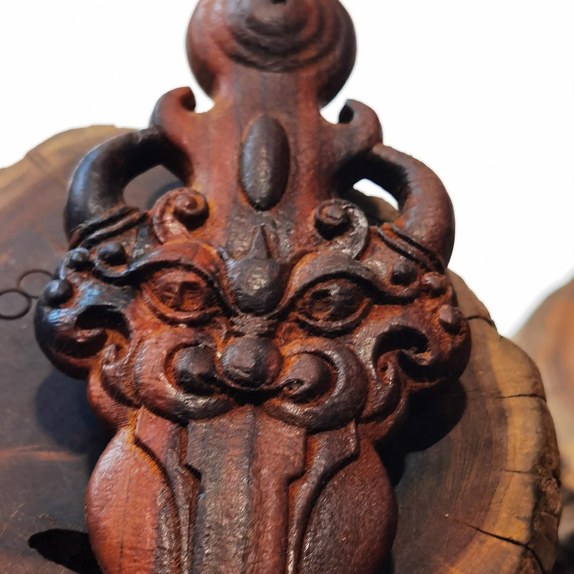 Hand-Carved Thunder-Struck Peach Wood Sword, Daoist Spiritual Gift for Home Protection & Blessings