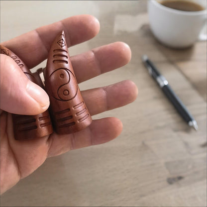 Handcrafted Taoist Divination Holy Cups - Ancient Lightning-Struck Jujube Wood Fortune Telling Tools - Spiritual Protection，Home Blessing