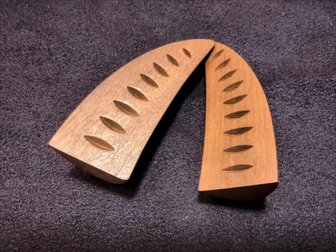 Handcrafted Taoist Divination Holy Cups - Ancient Lightning-Struck Jujube Wood Fortune Telling Tools - Spiritual Protection，Home Blessing